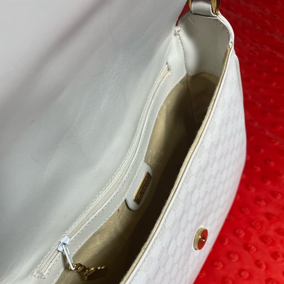 Vintage White Gucci Micro GG Crossbody Bag - Picture 9 of 17